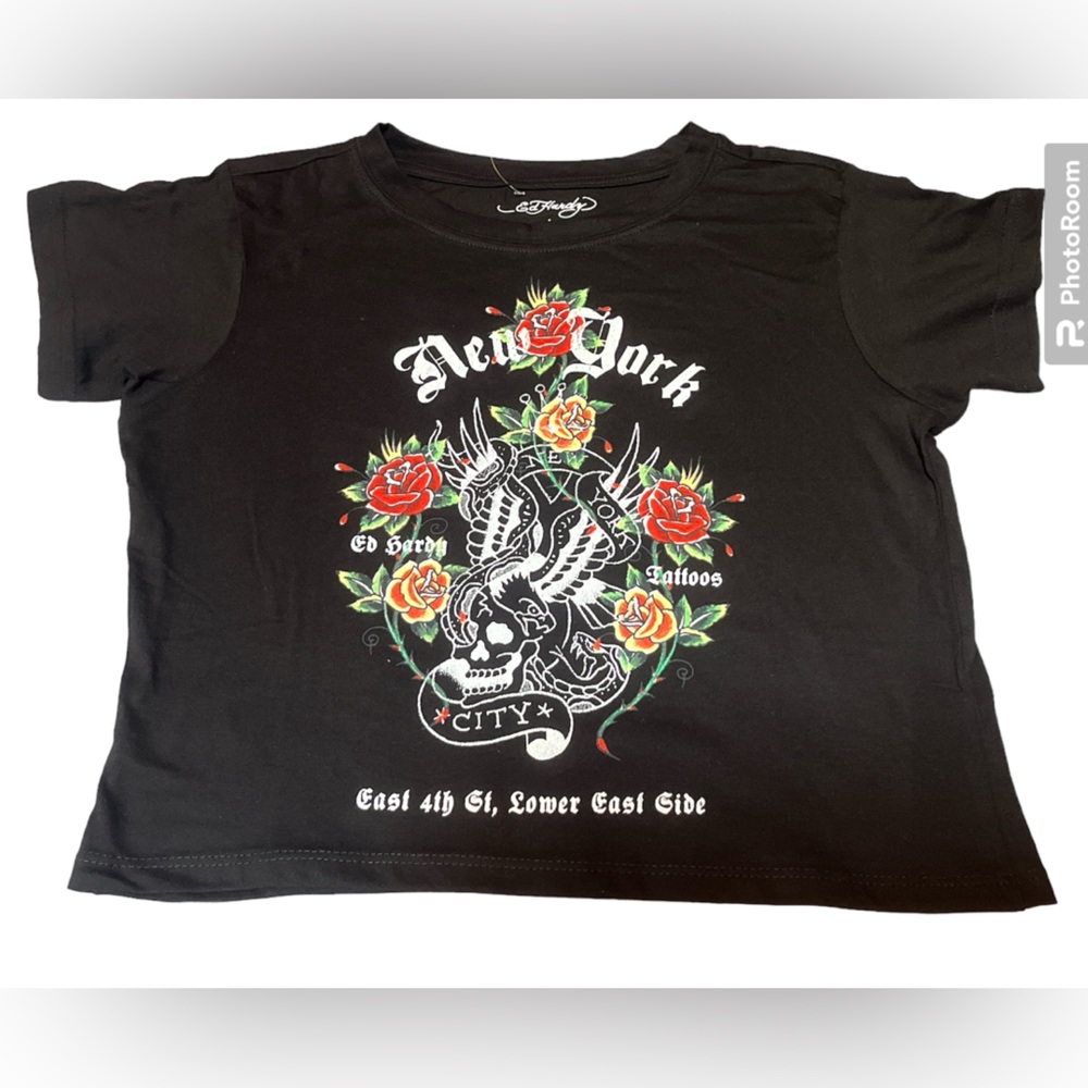 NWT ED HARDY WOMEN’S CROPPED TOP. SIZE LARGE. BLACK.